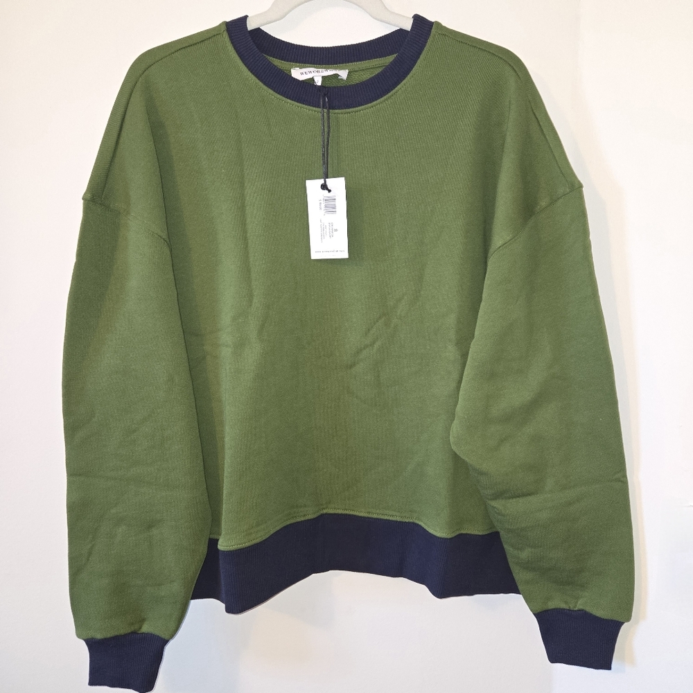 WeWoreWhat Green Crewneck Sweatshirt with Navy Trim NWT Small